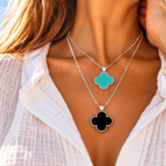 Amazonit und Onyx Halsketten mit Kleeblatt-Anhänger - Schmuck von Yaëlle.